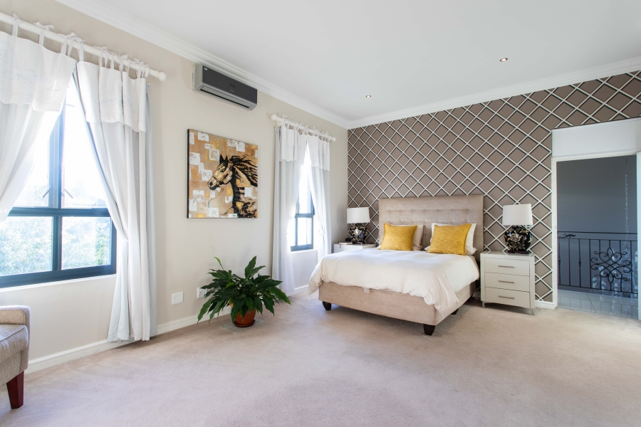 4 Bedroom Property for Sale in Val De Vie Estate Western Cape